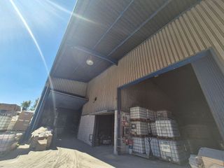 Nave industrial en venta en Montequinto en Dos Hermanas