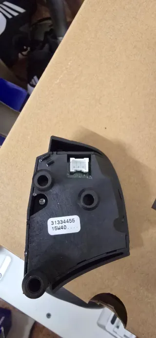 Controles volante  Volvo V60 31334457