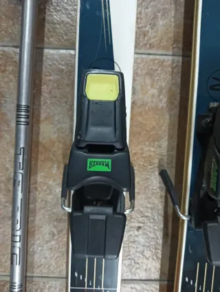 Esquís Rossignol con bastones