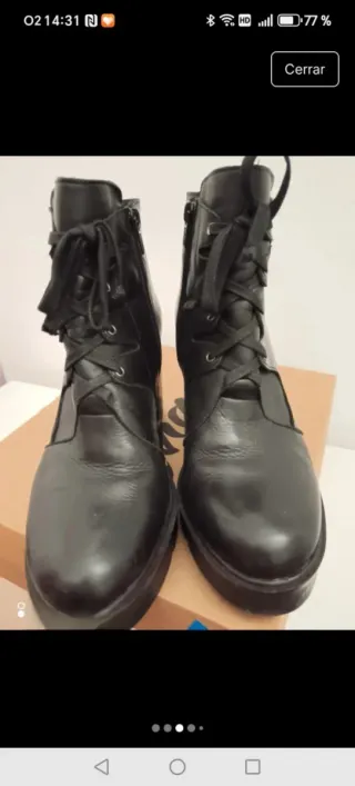 Botín de piel negro con plataforma