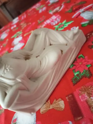 Statuetta asiatica in ceramica