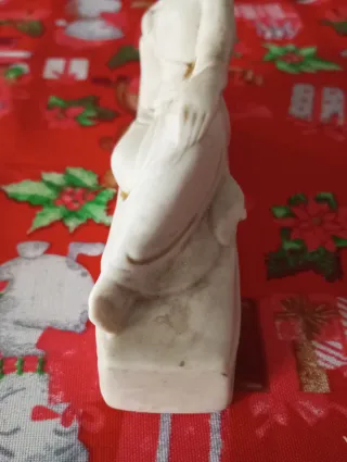 Statuetta asiatica in ceramica
