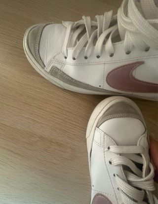 Zapatillas Nike Blazer Blancas y Rosas