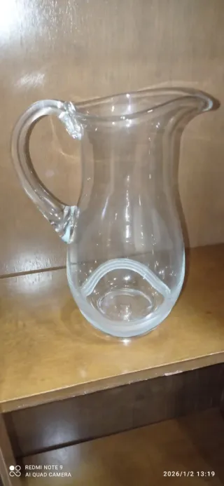 Jarra de cristal agua tallada