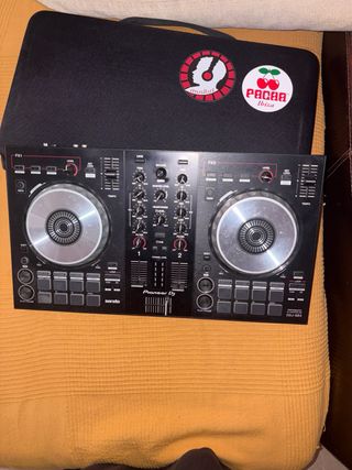 Controlador DJ Pioneer DDJ-SB3