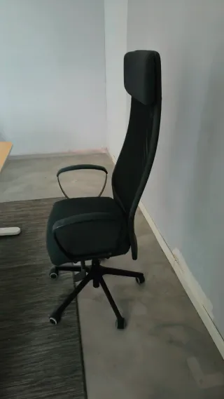 Mesa de escritorio madera y metal