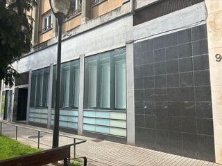 Local comercial en venta en Barañain