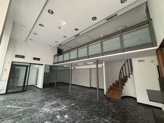 Local comercial en venta en Barañain