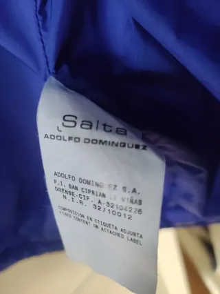 Plumífero azul Klein con chaleco de hombre