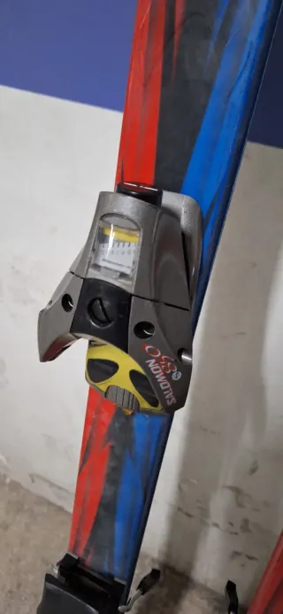 Esquis K2 BLACK MAGIC + Fijaciones SALOMON