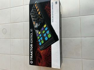 Pack Dj:  Mixer + MIDI + Interfaz Audio + Vinilos