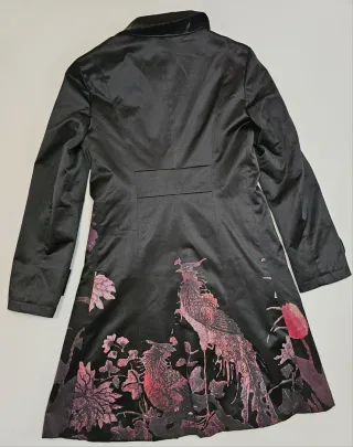 Abrigo Gabardina negra DESIGUAL