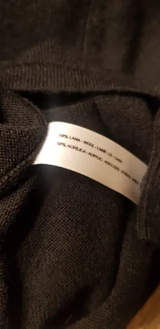 Jersey Escorpión negro estampado floral