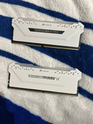Corsair Vengeance RGB Pro RAM DDR4 16GB