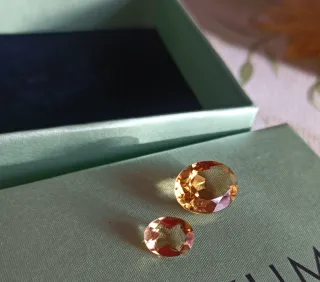 Due Zaffiri Gialli Ovali