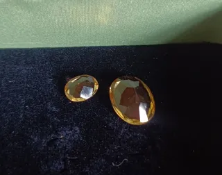 Due Zaffiri Gialli Ovali