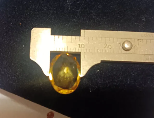 Due Zaffiri Gialli Ovali