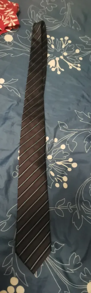 Corbata de rayas azul y turquesa