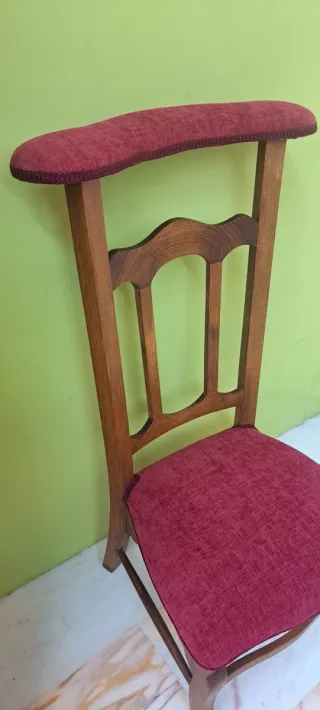 Reclinatorio antiguo de madera castaño años 40