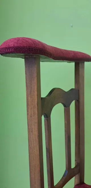 Reclinatorio antiguo de madera castaño años 40