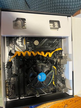 Asus tuf b360 i7 8700