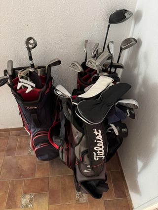 Bolsas de golf Titleist con palos