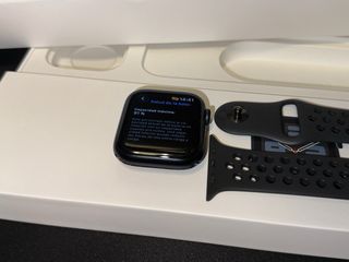 Apple Watch SE 2 44mm
