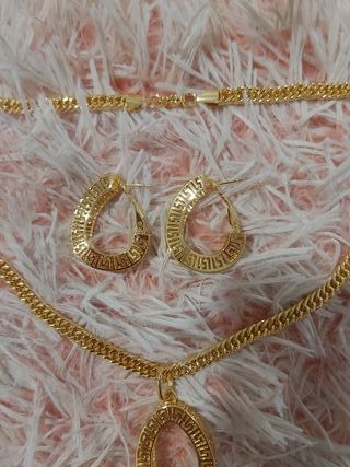 Lindo Conjunto Chapado en Oro 18K Llave Griega