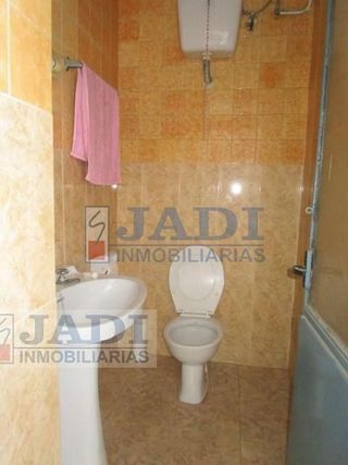 Local comercial en venta en Valdepeñas