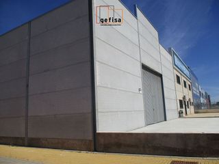 Nave industrial en venta en Valdepeñas