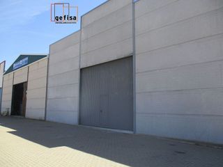 Nave industrial en venta en Valdepeñas