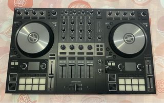 NI Traktor Kontrol S4 MK3 + Traktor pro 4