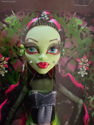 Monster High Skullector Venus McFlytrap