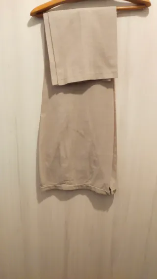 Traje de pantalón beige mujer