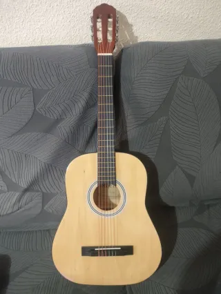 Guitarra Cadete Rocío 16N Usada 2 veces con funda