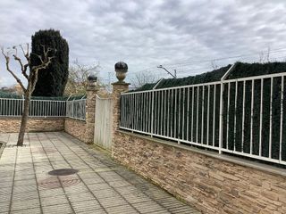 Casa pareada en venta en Monforte de Lemos