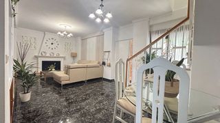 Casa adosada en venta en Loja