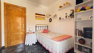 Casa adosada en venta en Loja