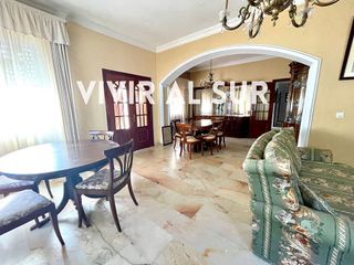 Chalet en venta en La Granja-La Colina-Los Pastores en Algeciras