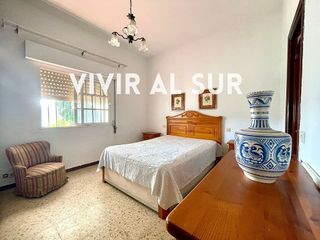 Chalet en venta en La Granja-La Colina-Los Pastores en Algeciras