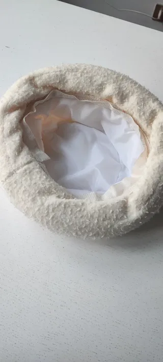 Cappello lana beige/bianco nuovo