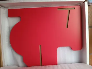 Mesa de juegos Hape Ride-on Engine Table