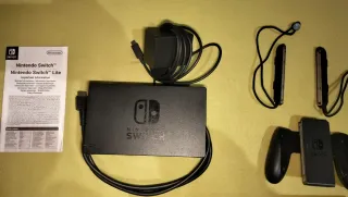 Nintendo Switch Lite + Juegos y Accesorios
