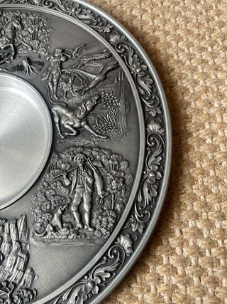 Prato salva de estanho vintage decorado