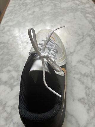 Botas de fútbol Nike Phantom 41. Sin estrenar.