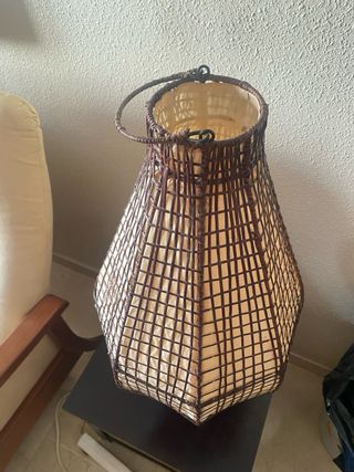 Lámpara de pie estilo bohemio con mando