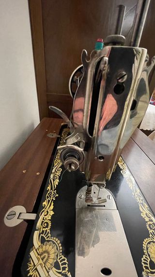 Máquina de coser Singer antigua