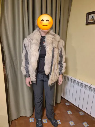 Bonito chaquetón blanco de zorro