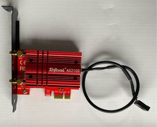 Tarjeta WiFi 6E AX210 y Bluetooth 5.2 5400 Mbps.