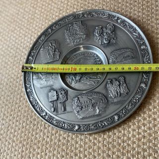 Prato em estanho decorado Vintage